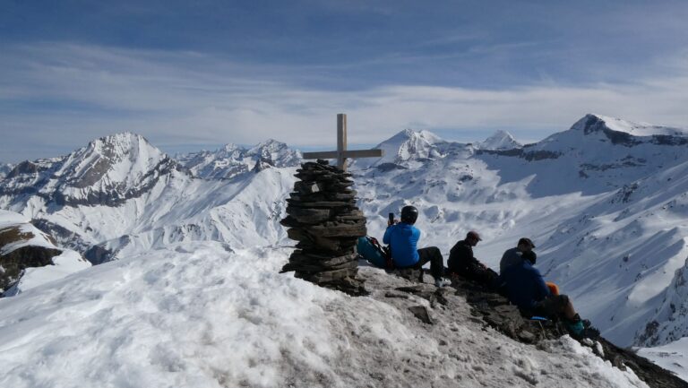 Auf dem Gipfel des Ammertenspitzes mit Blick nach Osten